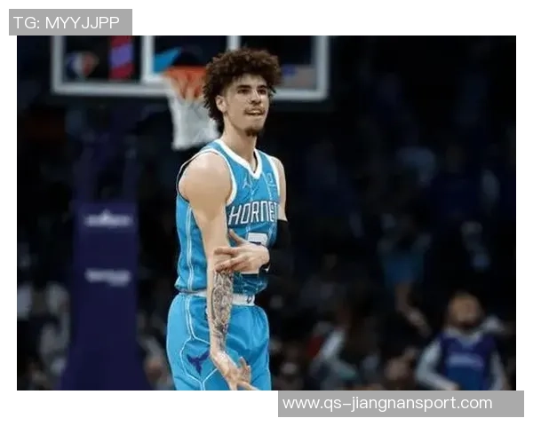 拉梅洛鲍尔全场表现出色19投8中砍下20分11助攻末节独得7分助球队取胜